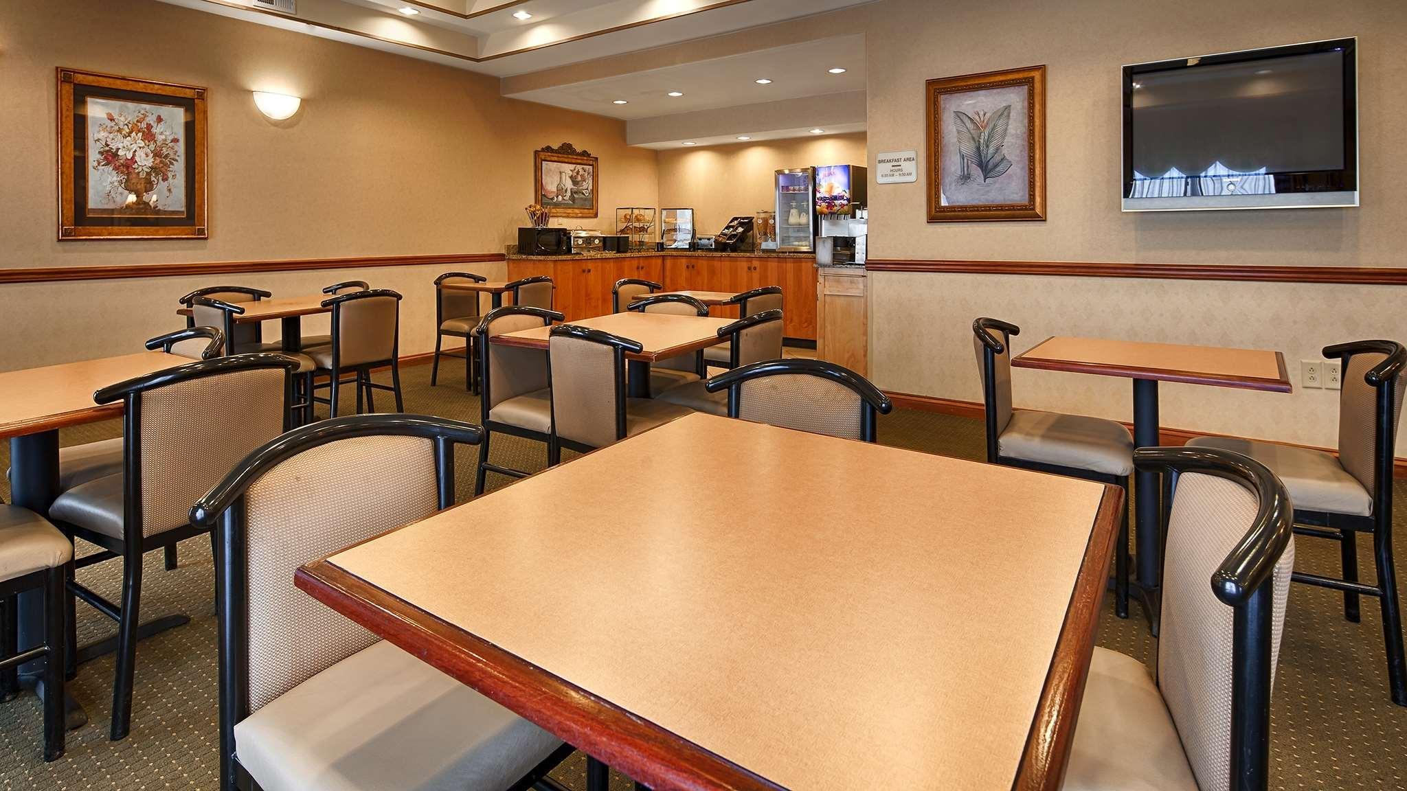 Best Western Executive Inn - Latta Berrys Crossroads Exterior foto